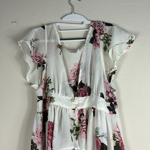 Maternity Floral Sheer Gown Cover up - Picture 4 of 13